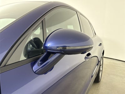 2023 Porsche Macan AWD