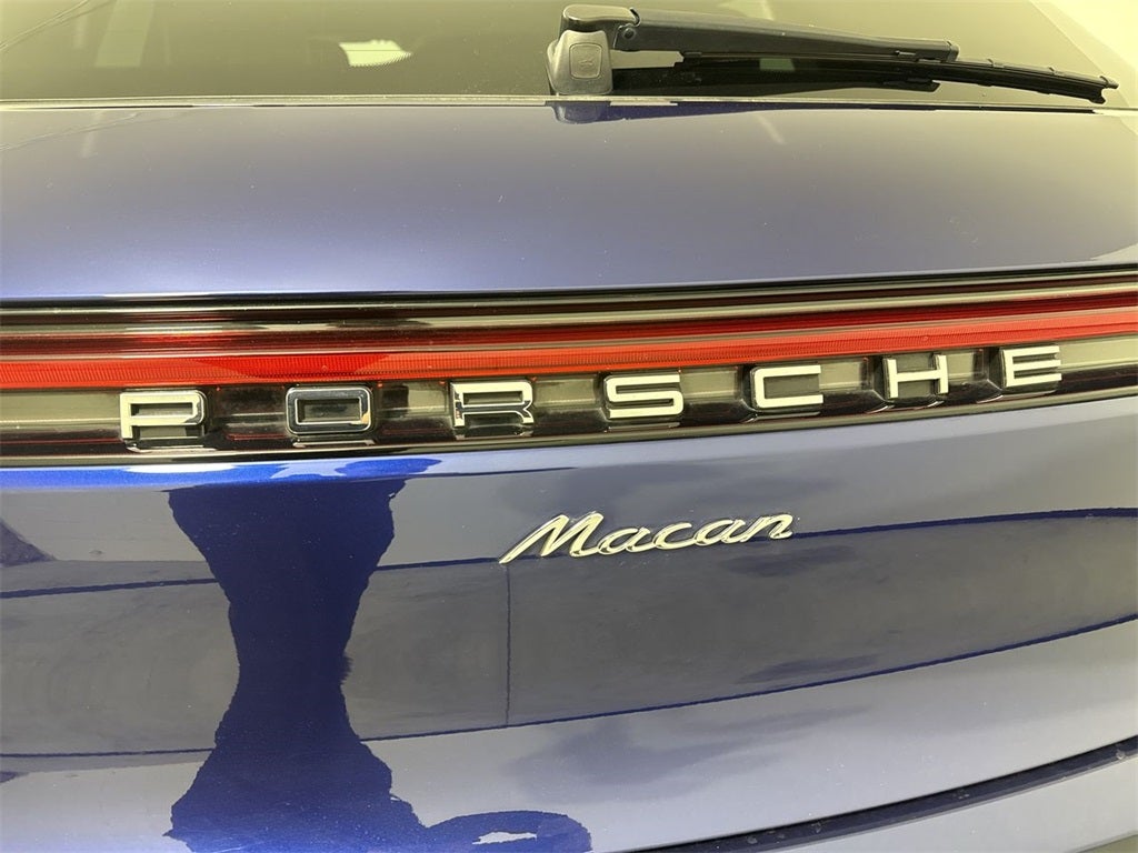 2023 Porsche Macan AWD