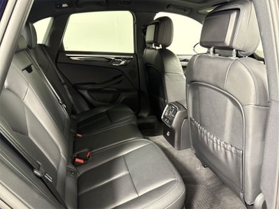 2023 Porsche Macan AWD