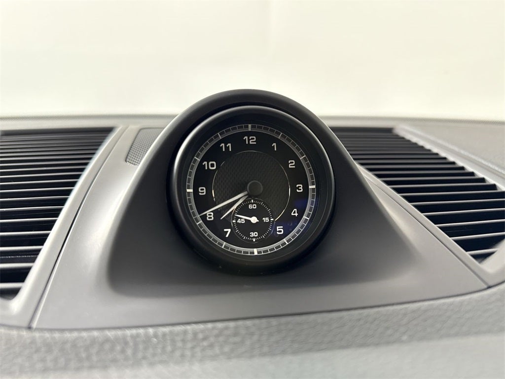 2023 Porsche Macan AWD