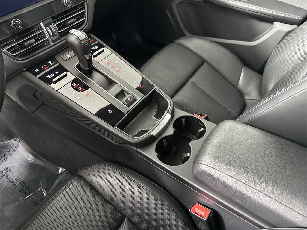 2023 Porsche Macan AWD
