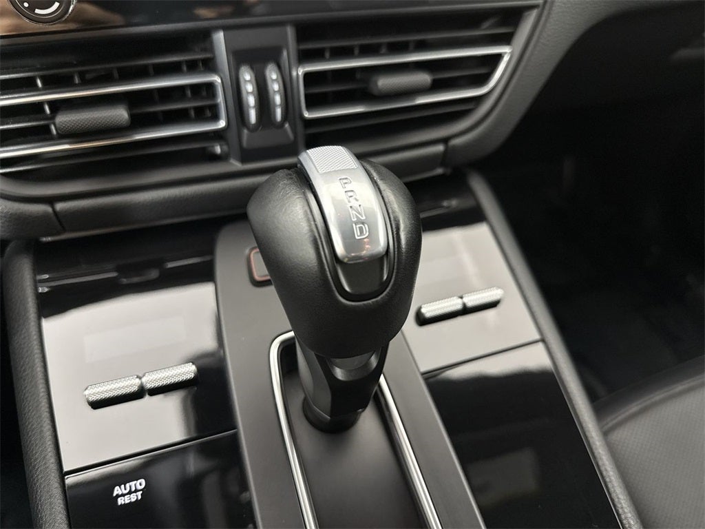 2023 Porsche Macan AWD