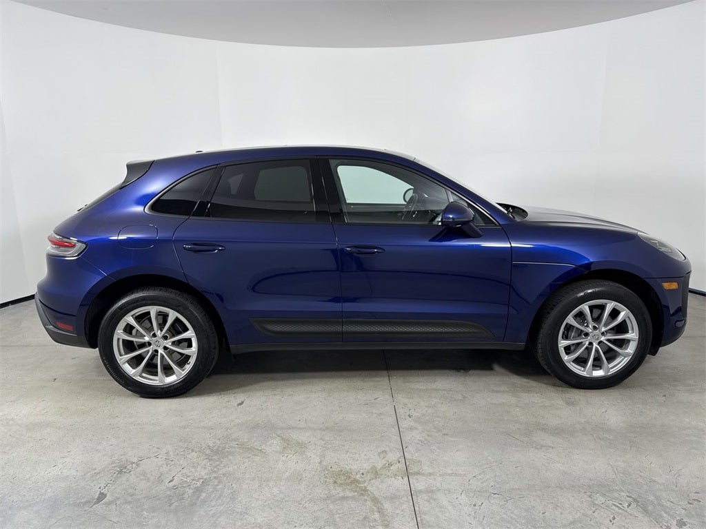 2023 Porsche Macan AWD
