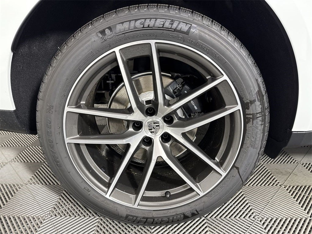 2025 Porsche Macan AWD