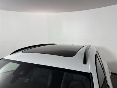 2025 Porsche Macan AWD