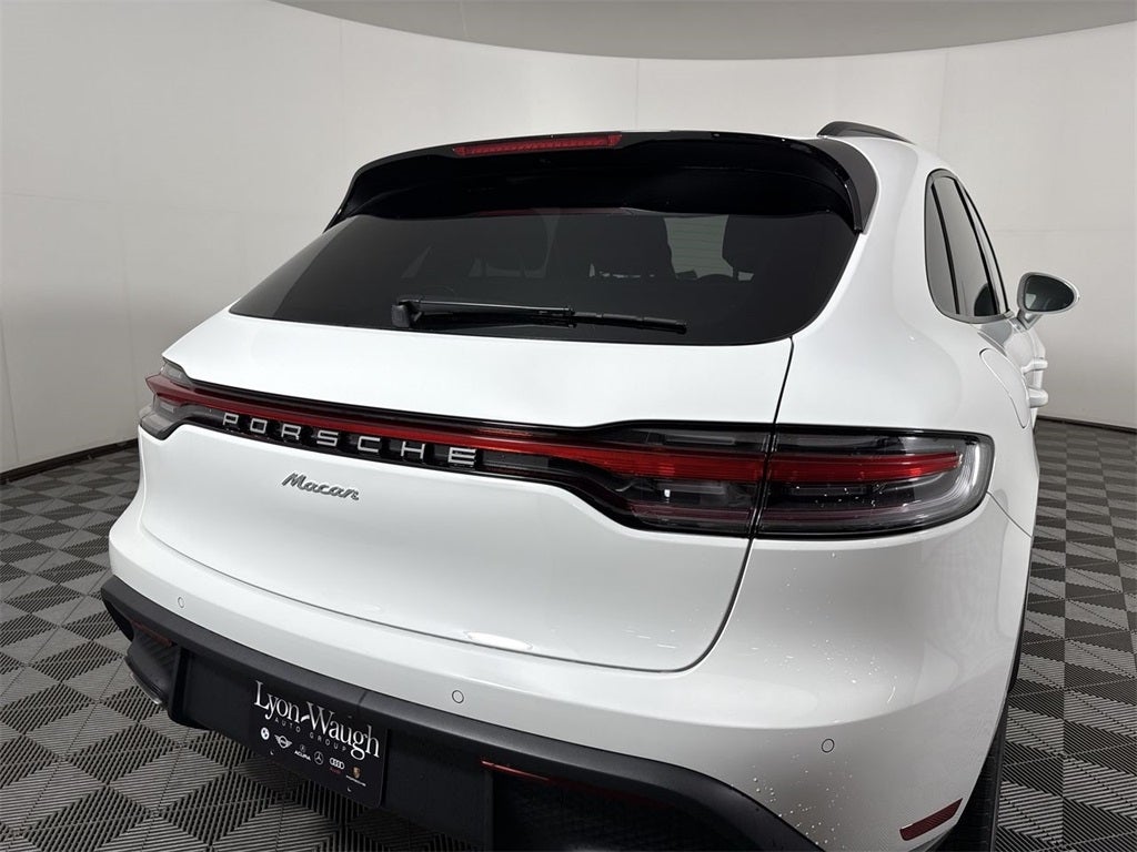 2025 Porsche Macan AWD