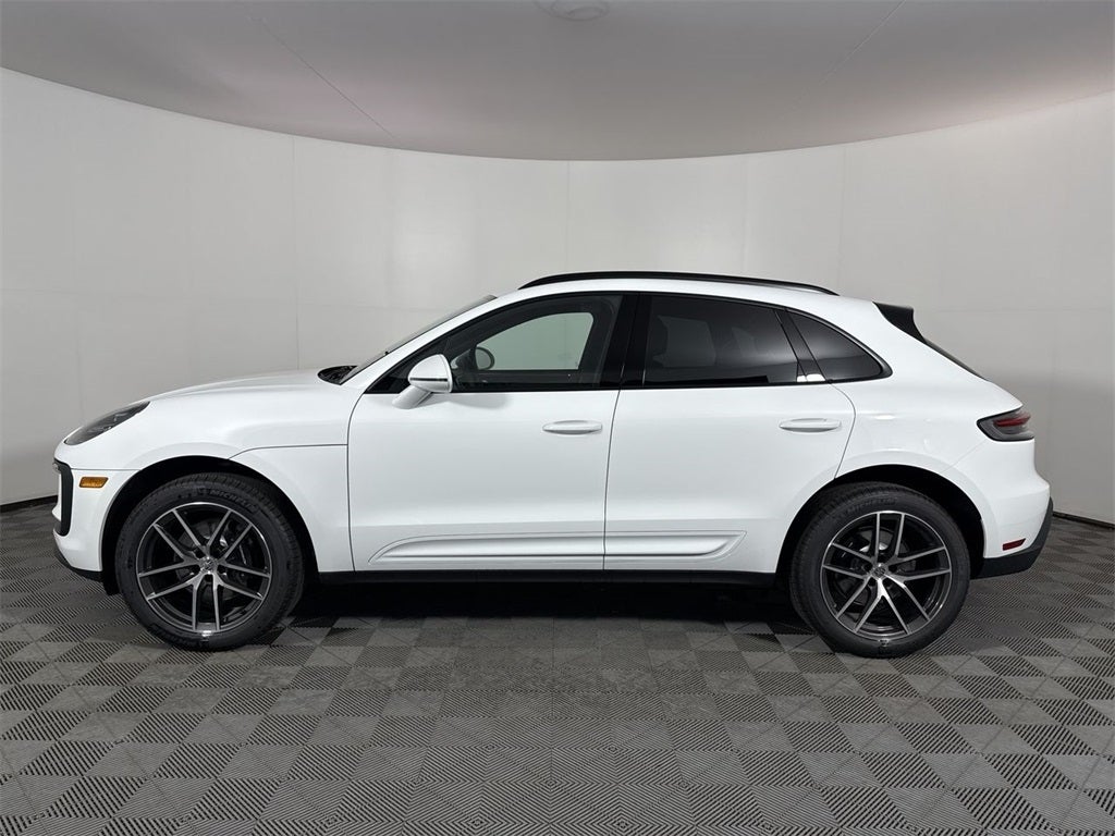 2025 Porsche Macan AWD
