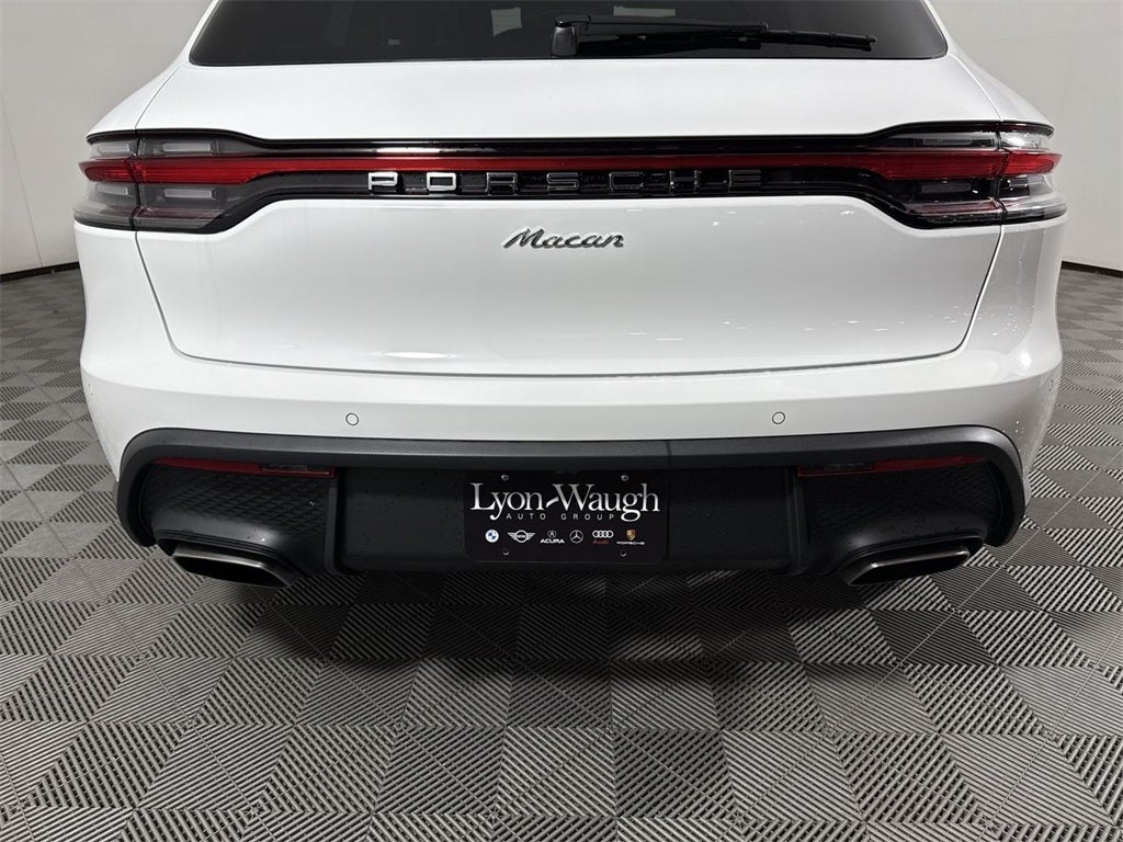 2025 Porsche Macan AWD