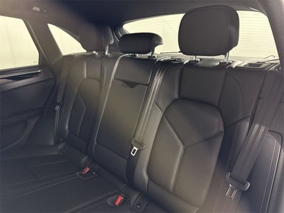 2025 Porsche Macan AWD