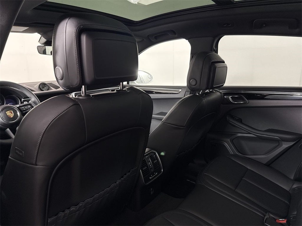 2025 Porsche Macan AWD