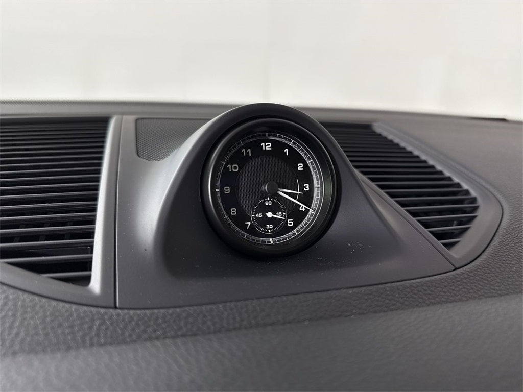 2025 Porsche Macan AWD