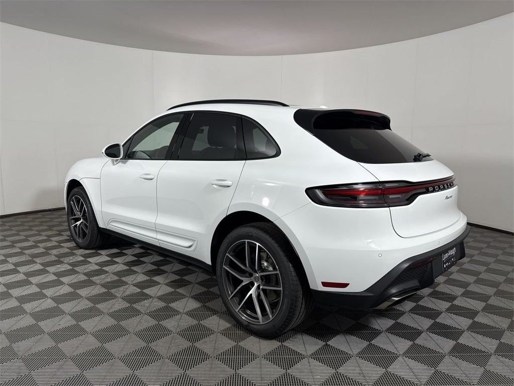 2025 Porsche Macan AWD