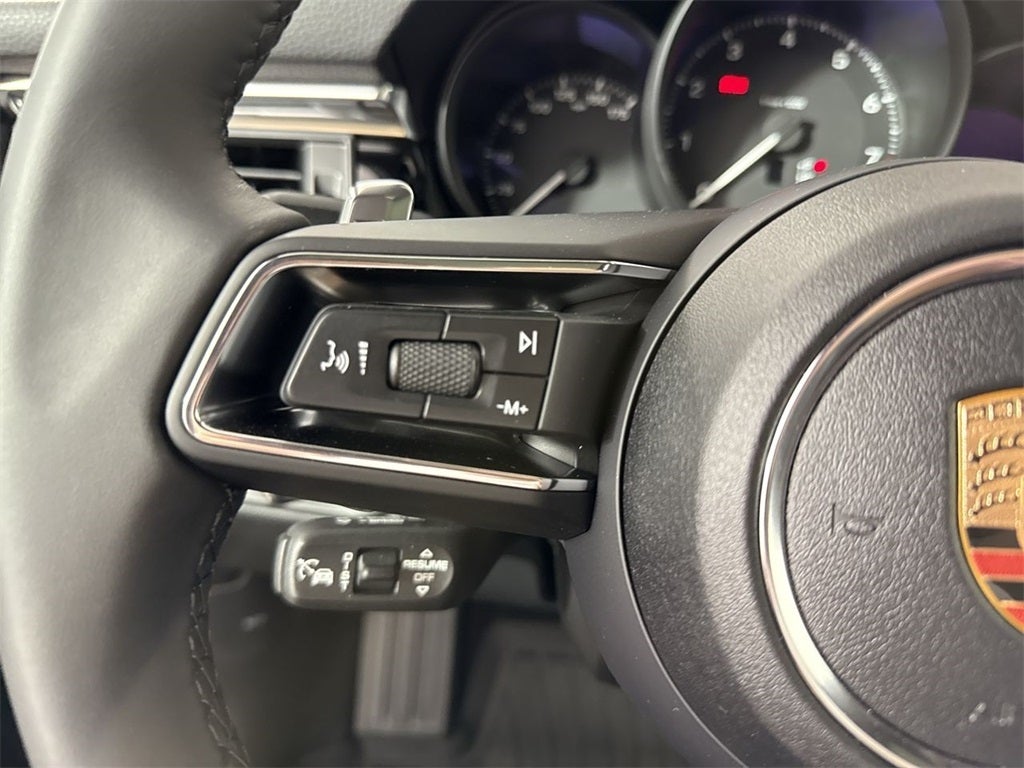 2025 Porsche Macan AWD