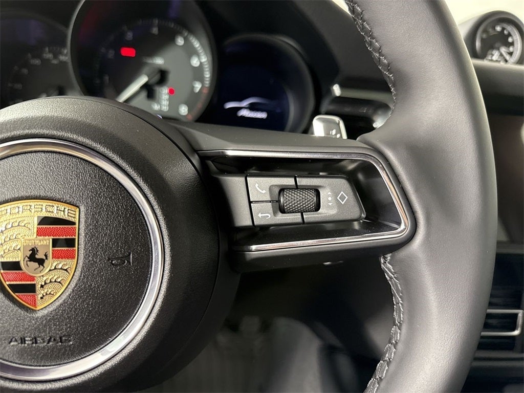 2025 Porsche Macan AWD