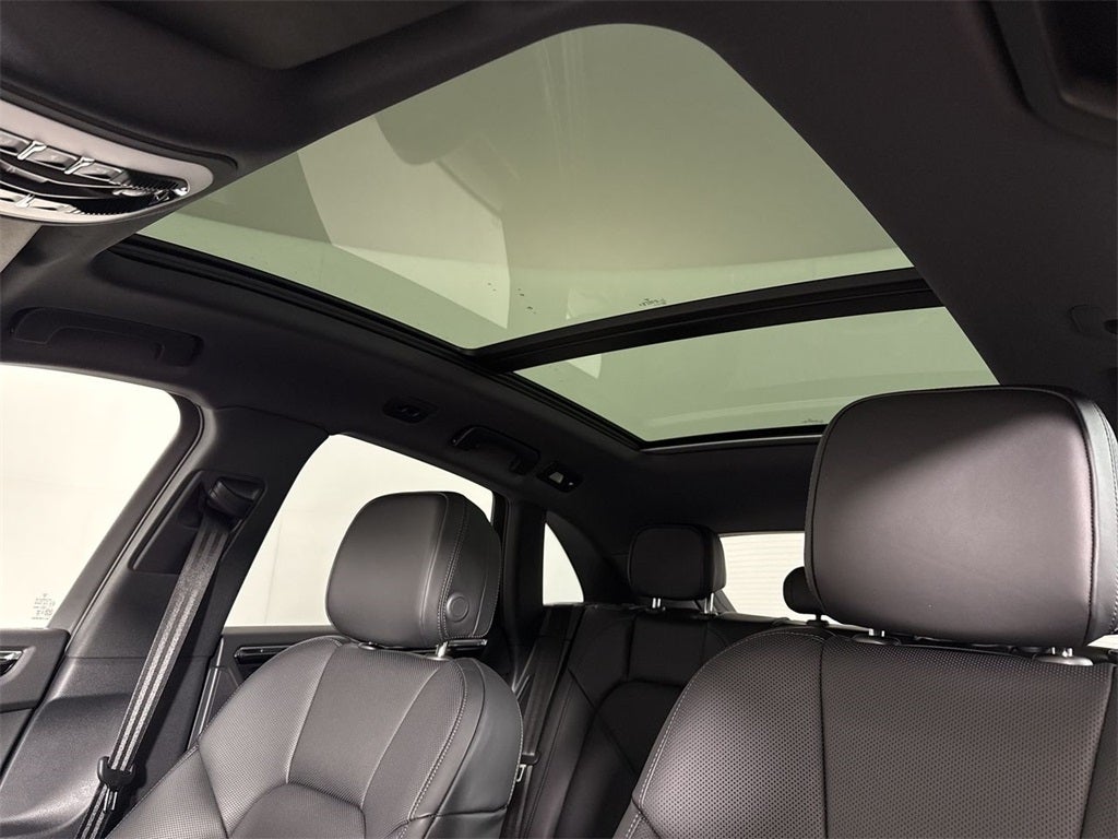 2025 Porsche Macan AWD