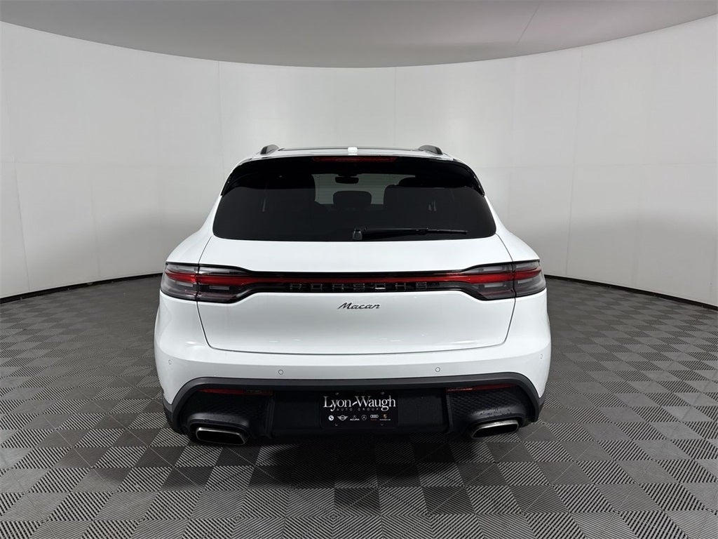 2025 Porsche Macan AWD
