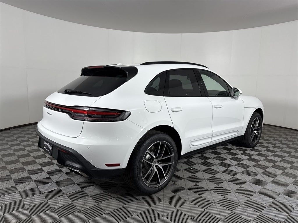 2025 Porsche Macan AWD