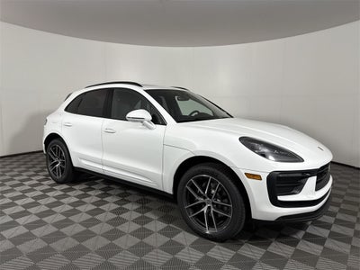 2025 Porsche Macan AWD