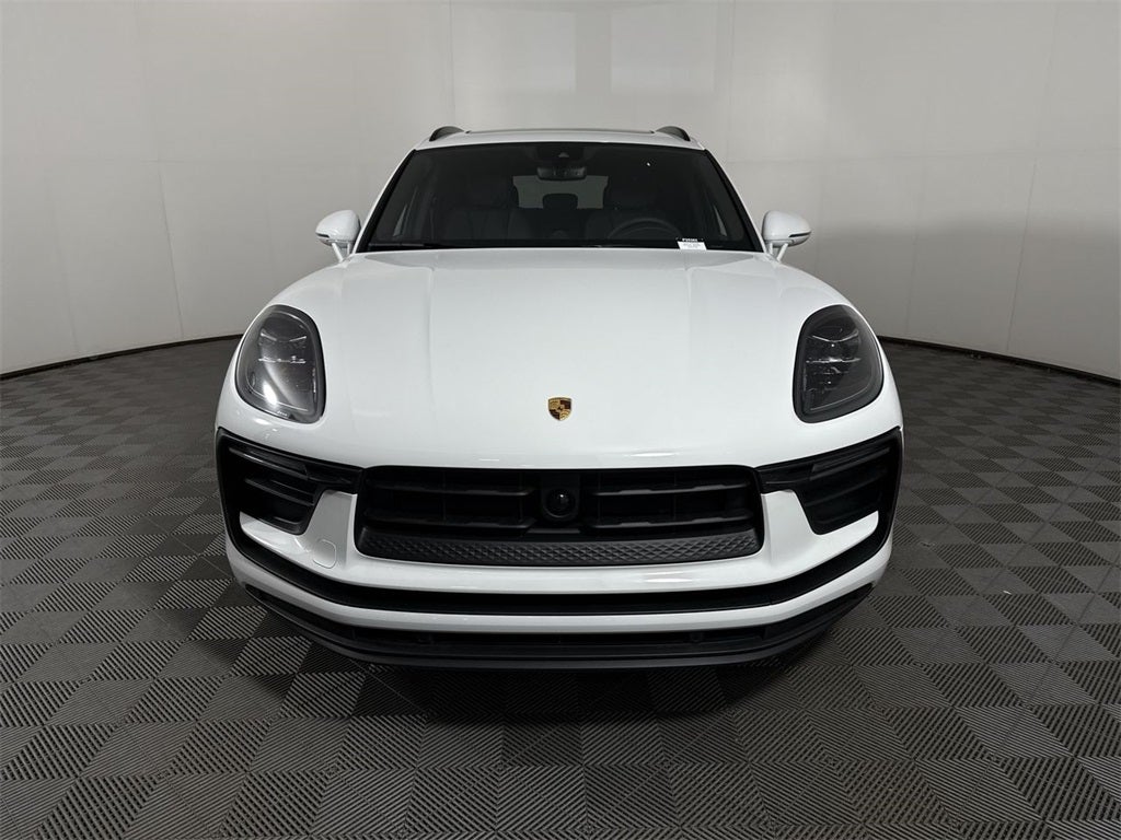 2025 Porsche Macan AWD