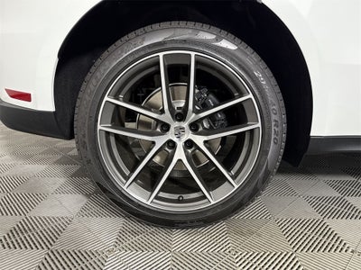 2025 Porsche Macan AWD