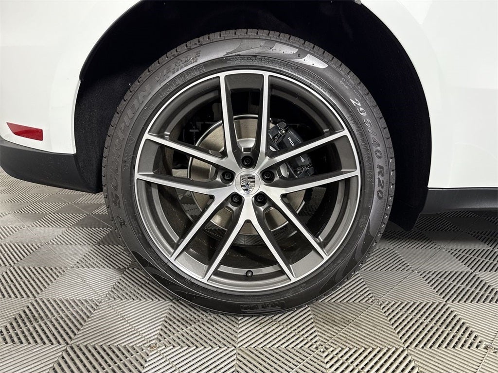 2025 Porsche Macan AWD