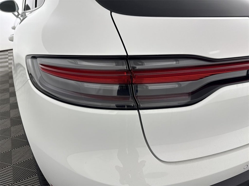 2025 Porsche Macan AWD