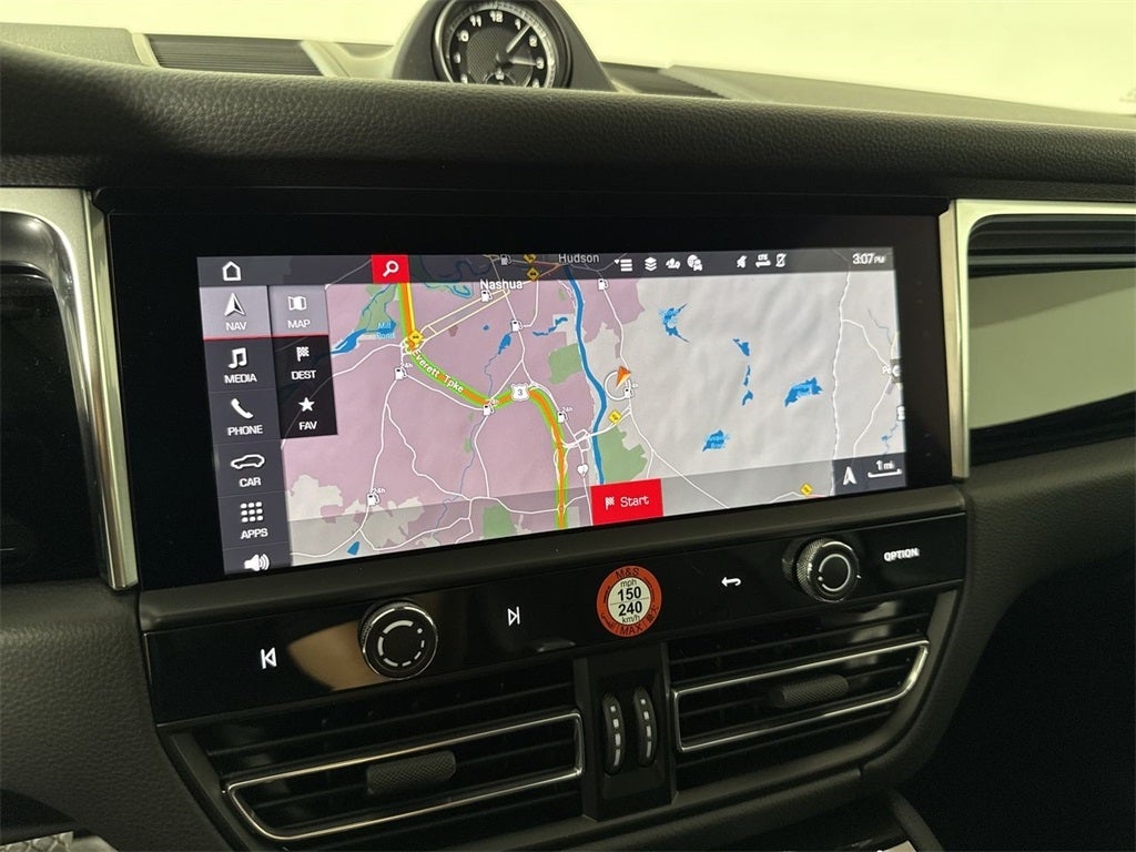 2025 Porsche Macan AWD