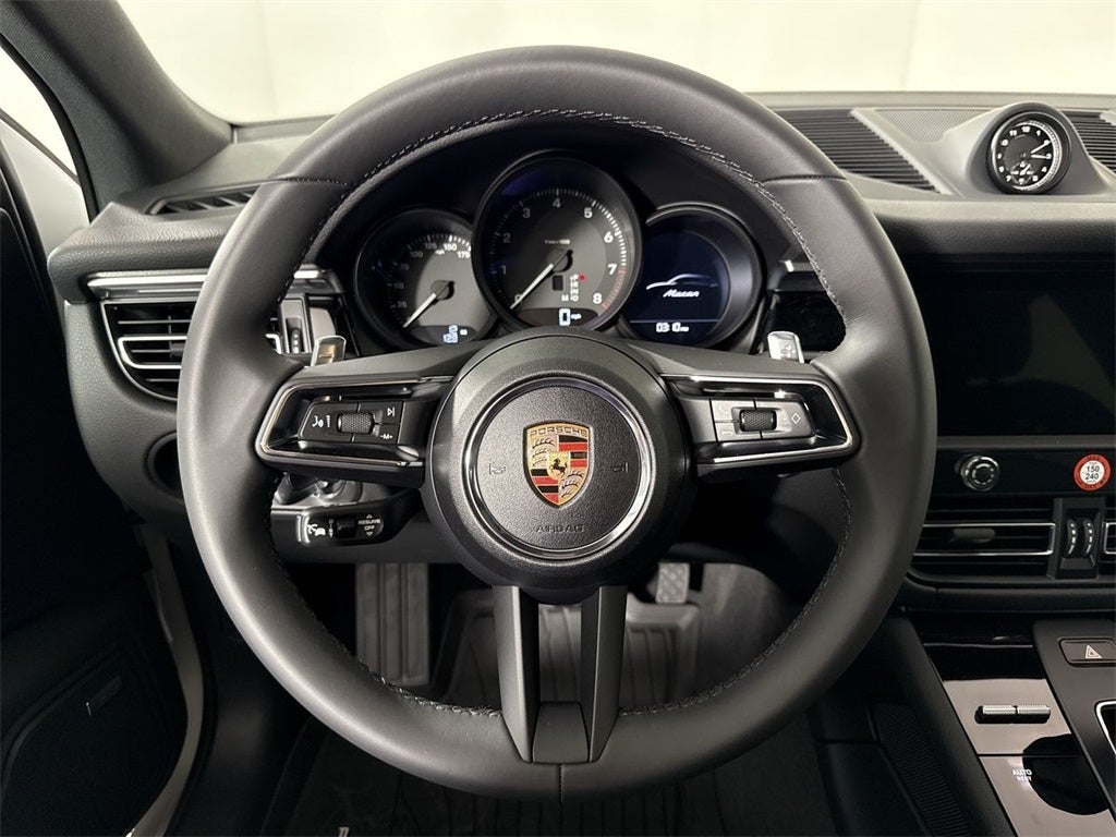 2025 Porsche Macan AWD