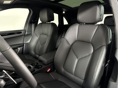2025 Porsche Macan AWD