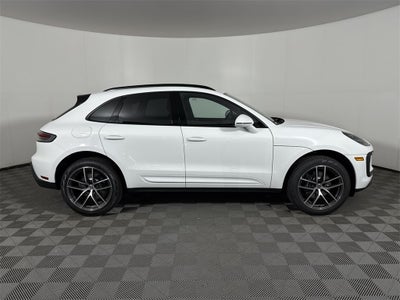 2025 Porsche Macan AWD