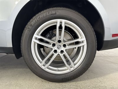 2026 Porsche Macan AWD