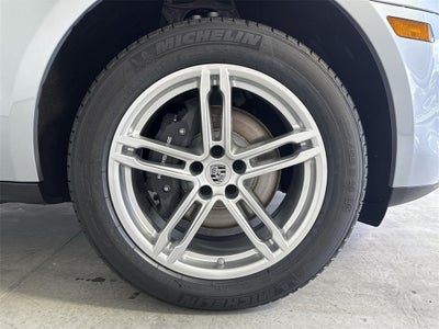 2026 Porsche Macan AWD