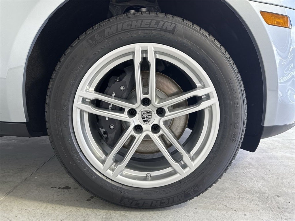 2026 Porsche Macan AWD