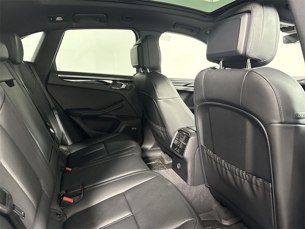 2026 Porsche Macan AWD