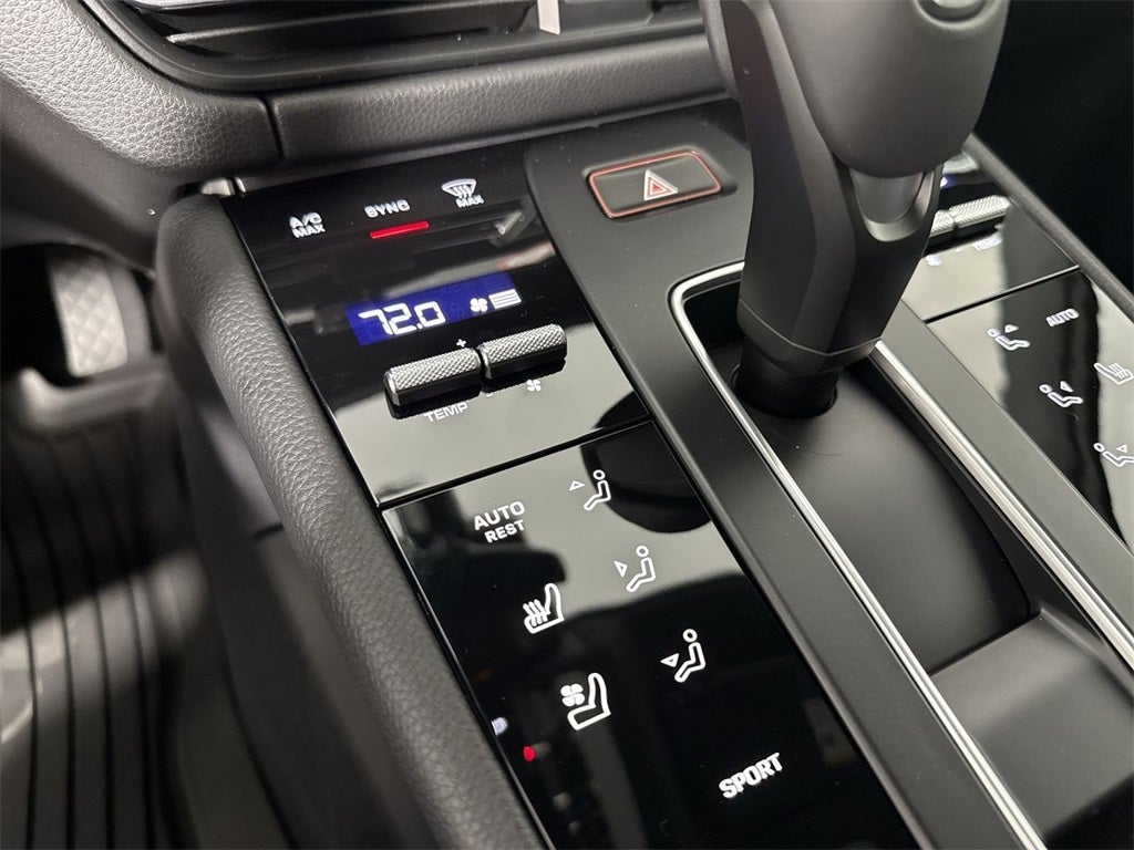 2026 Porsche Macan AWD