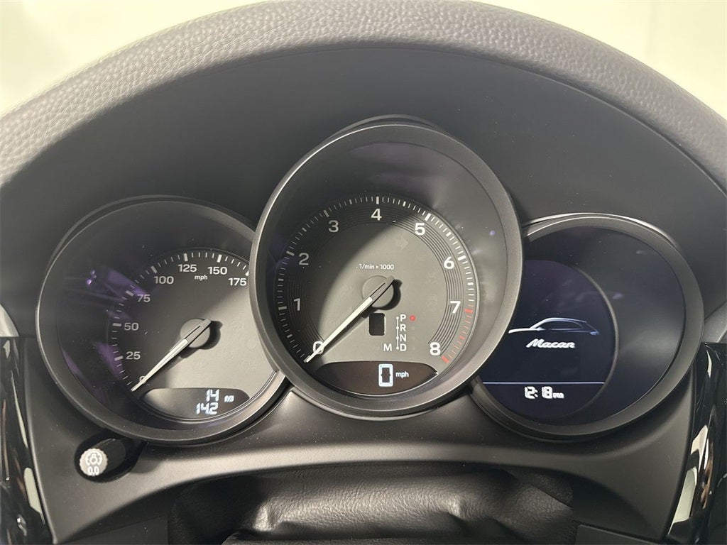 2026 Porsche Macan AWD