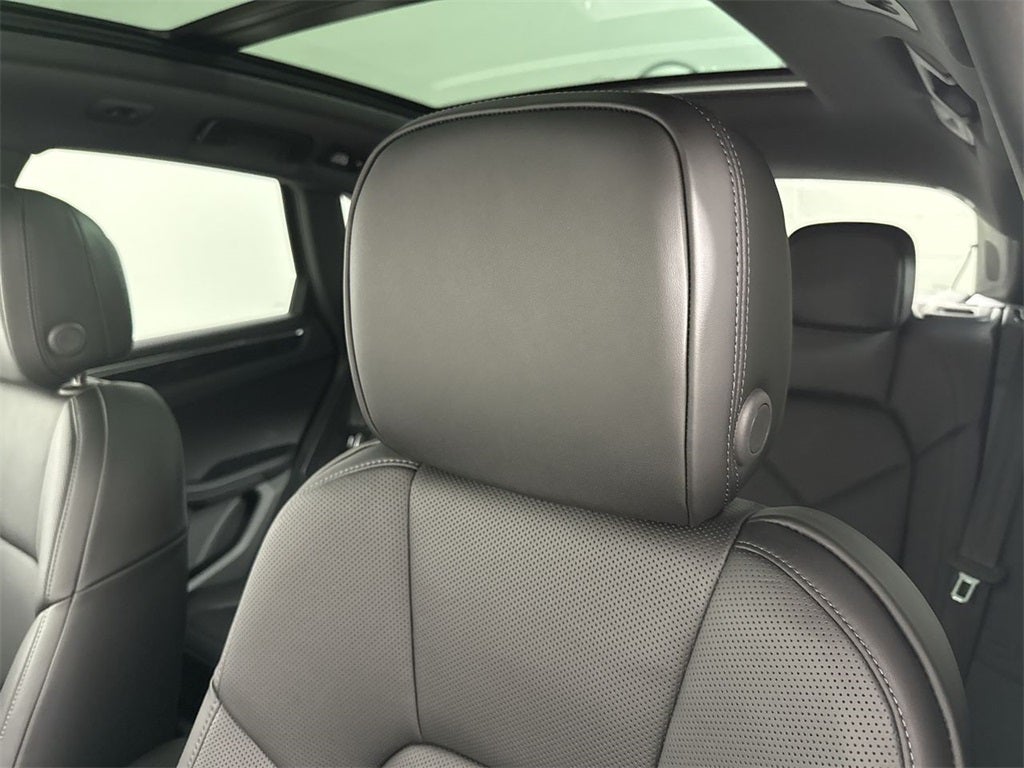 2026 Porsche Macan AWD