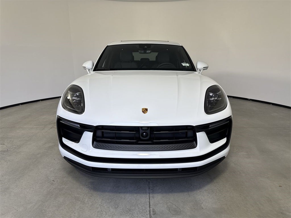 2026 Porsche Macan AWD