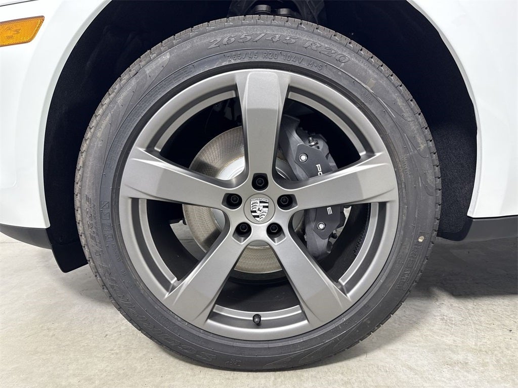 2026 Porsche Macan AWD