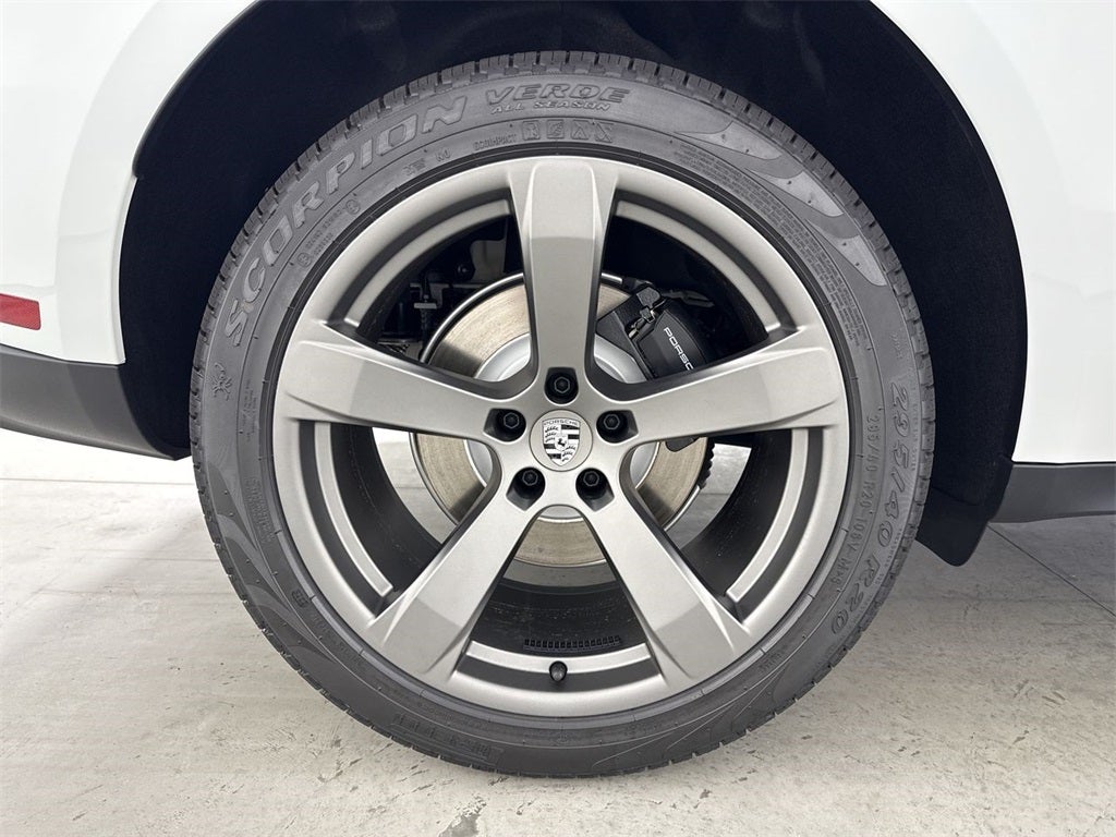 2026 Porsche Macan AWD