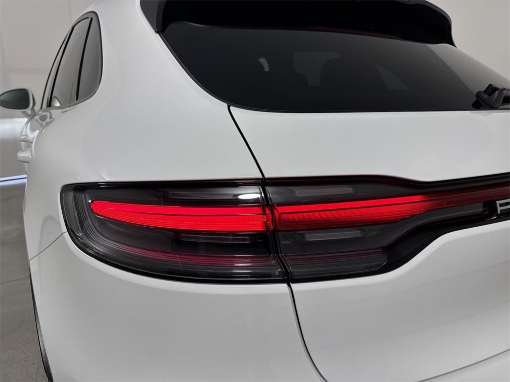 2026 Porsche Macan AWD