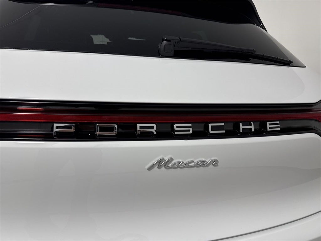 2026 Porsche Macan AWD