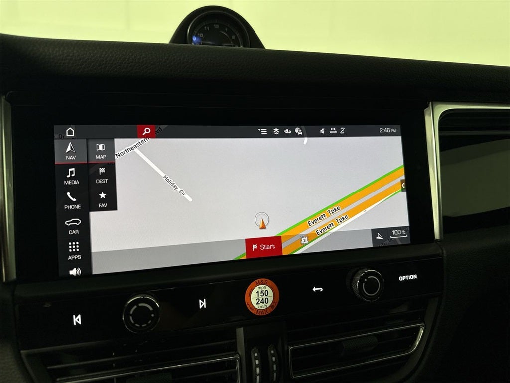 2026 Porsche Macan AWD