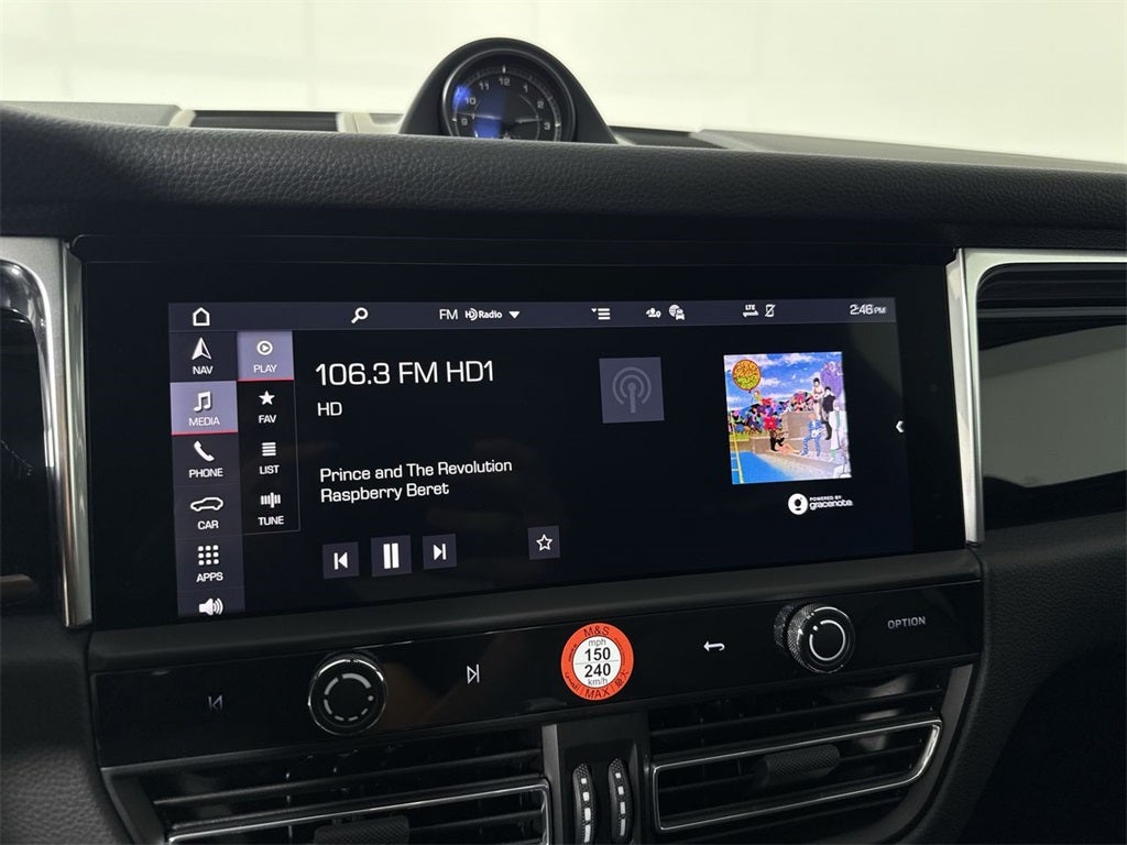 2026 Porsche Macan AWD