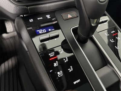 2026 Porsche Macan AWD