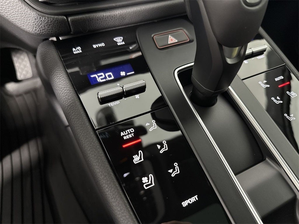 2026 Porsche Macan AWD