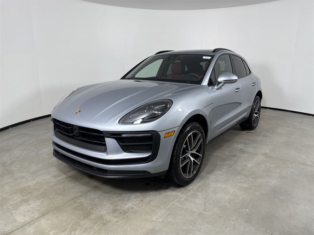 2026 Porsche Macan AWD
