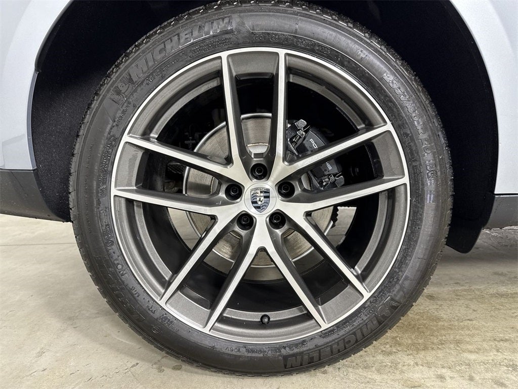 2026 Porsche Macan AWD