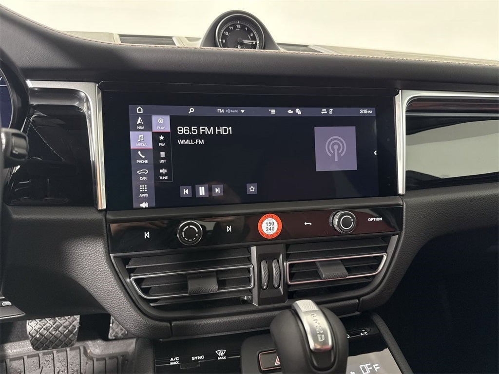 2026 Porsche Macan AWD