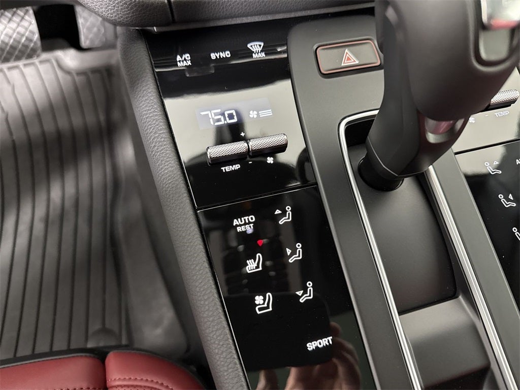 2026 Porsche Macan AWD